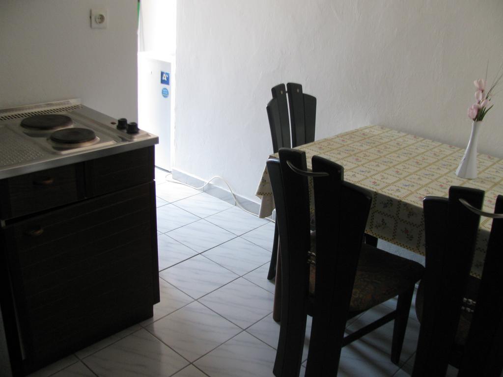 Apartments E And J Rabac Exterior foto