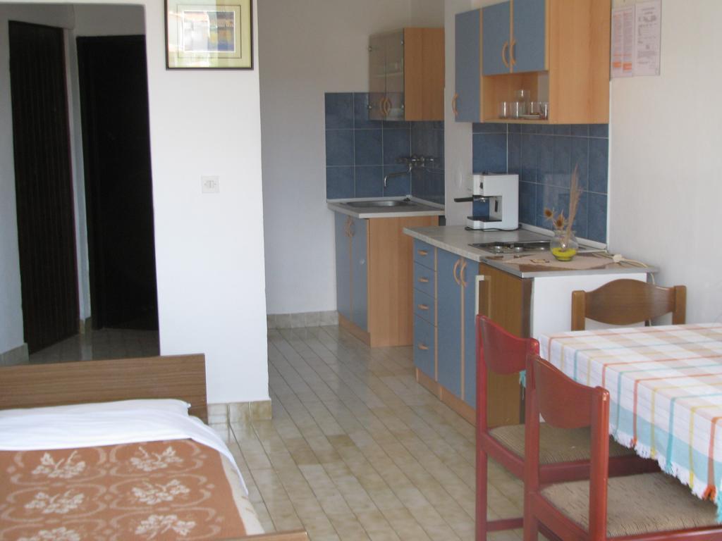 Apartments E And J Rabac Exterior foto